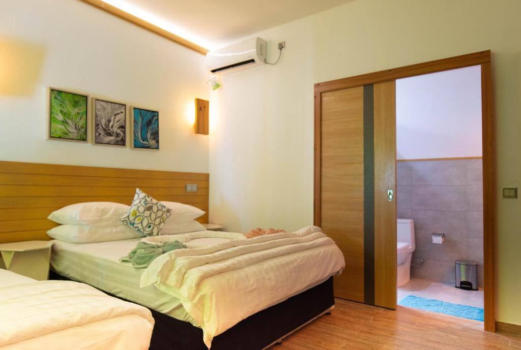 Deluxe Bungalow with private bathroom at Trip Villa